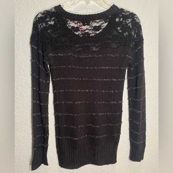 DOLLED UP by Fang Cute & Sexy Black Sweater w/Lace & Metallic Details Size S - Picture 4 of 10